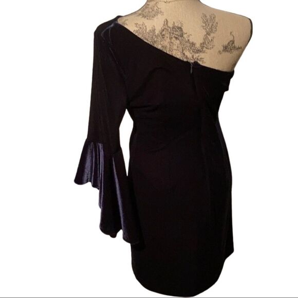 CHELSEA28 Navy Blue One-Shoulder Velvet Dress - Picture 5 of 7